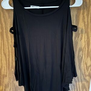 Edgely Black Women's Cold-Shoulder Top, Large- NWOT